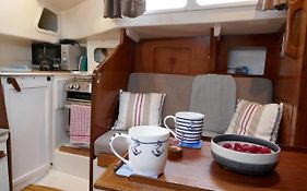 Couples, City Centre Getaway On The Water